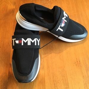 Tommy Hilfiger Logo Loafers 8.5 New